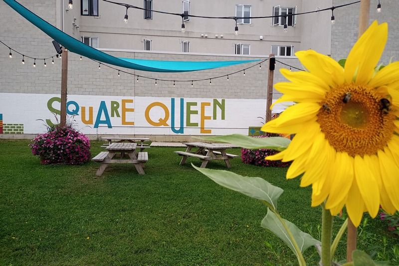 Le Square Queen inaugure un réseau sans fil gratuit